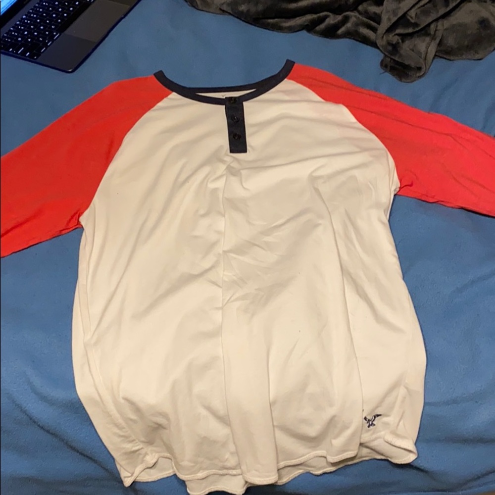 3/4 white and red American shirt